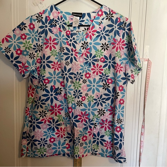 Scrub Studio. Medium - Picture 2 of 7